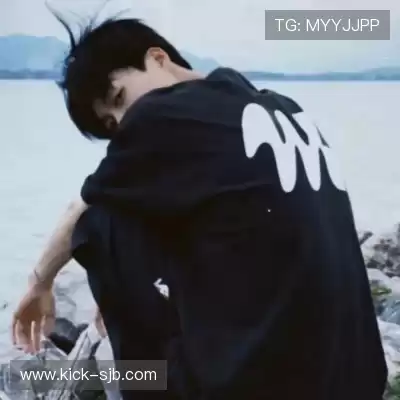 甄歌寒